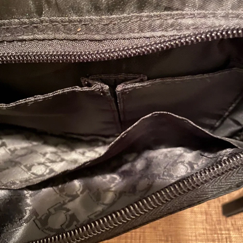 Kenneth Cole One Over the Shoulder Multi Pockets Bag/Purse.